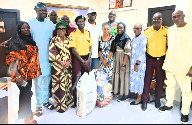 LASTMA Honours Officer Olatunfe Oluwole John with ‘Man of the Year’ Award for Outstanding Service and Humanity