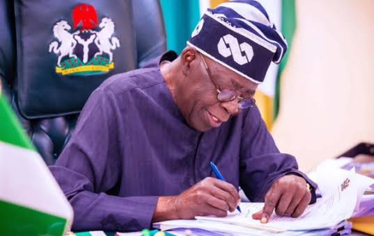 Bola Tinubu Suspends Cashless Payment System at Airport Toll Gates Over Gridlock