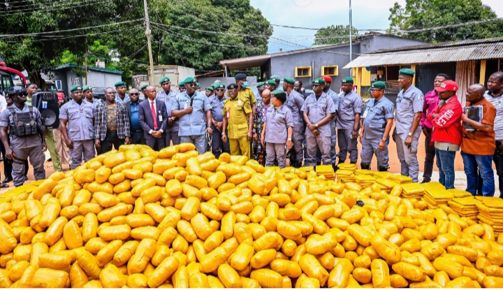 Ogun I Customs Command Seizes N2.47bn Goods, 2026 Range Rover, 3,893 Cannabis Parcels Event in Pictures